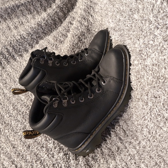 Dr Martens Faira sz. 7 Black boots - like new! - Picture 2 of 7